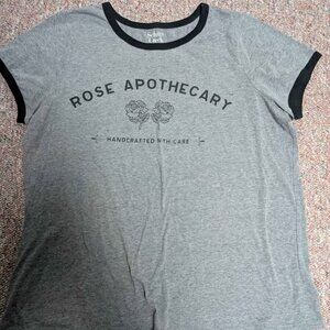 Torrid graphic tee size 2 Schitts Creek.